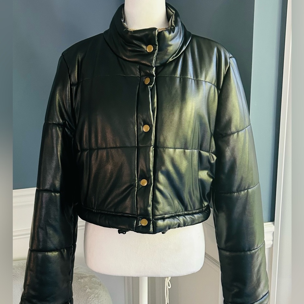 GREAT SPRING JACKET!!!! Emory Park Black Cropped Puffer Jacket